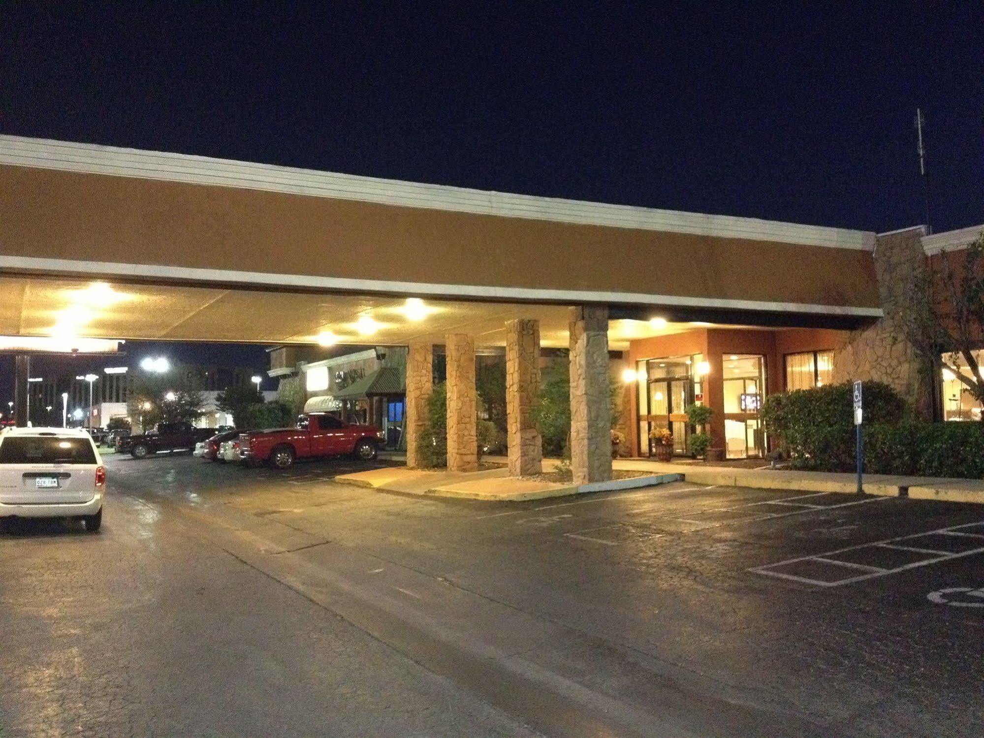 Hotel 34Fifty Abilene Bagian luar foto